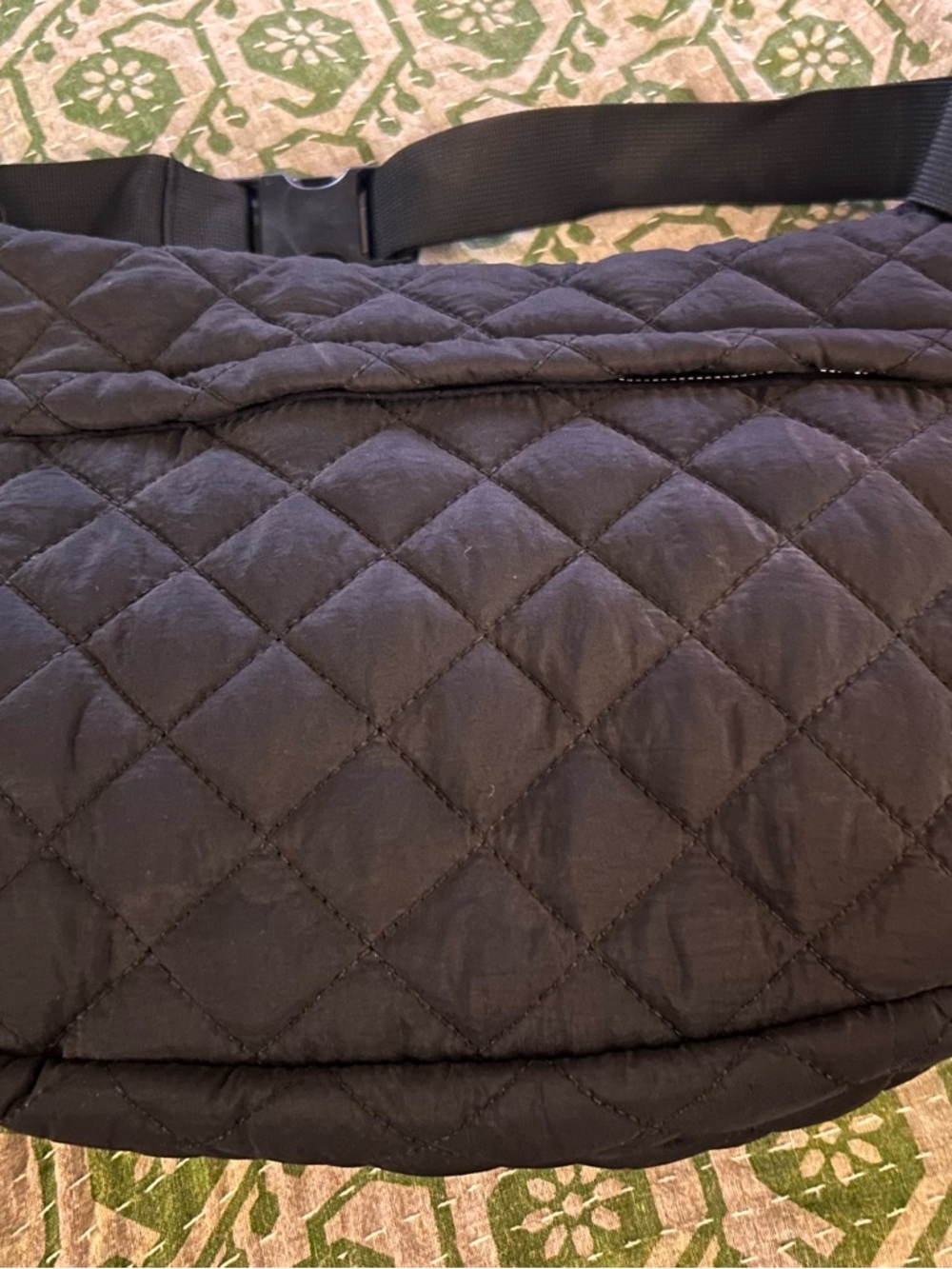 Quilted Black Crossbody Bag - Brand Unspecified